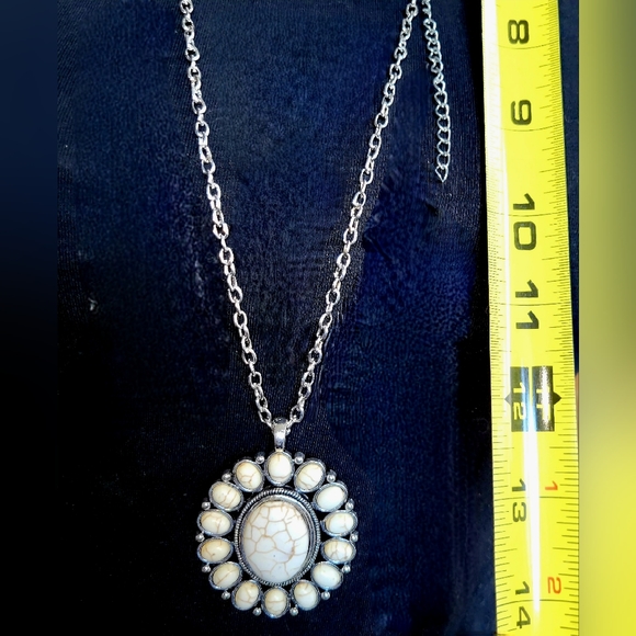 Bundle of NWT Paparazzi necklaces. - Picture 6 of 9